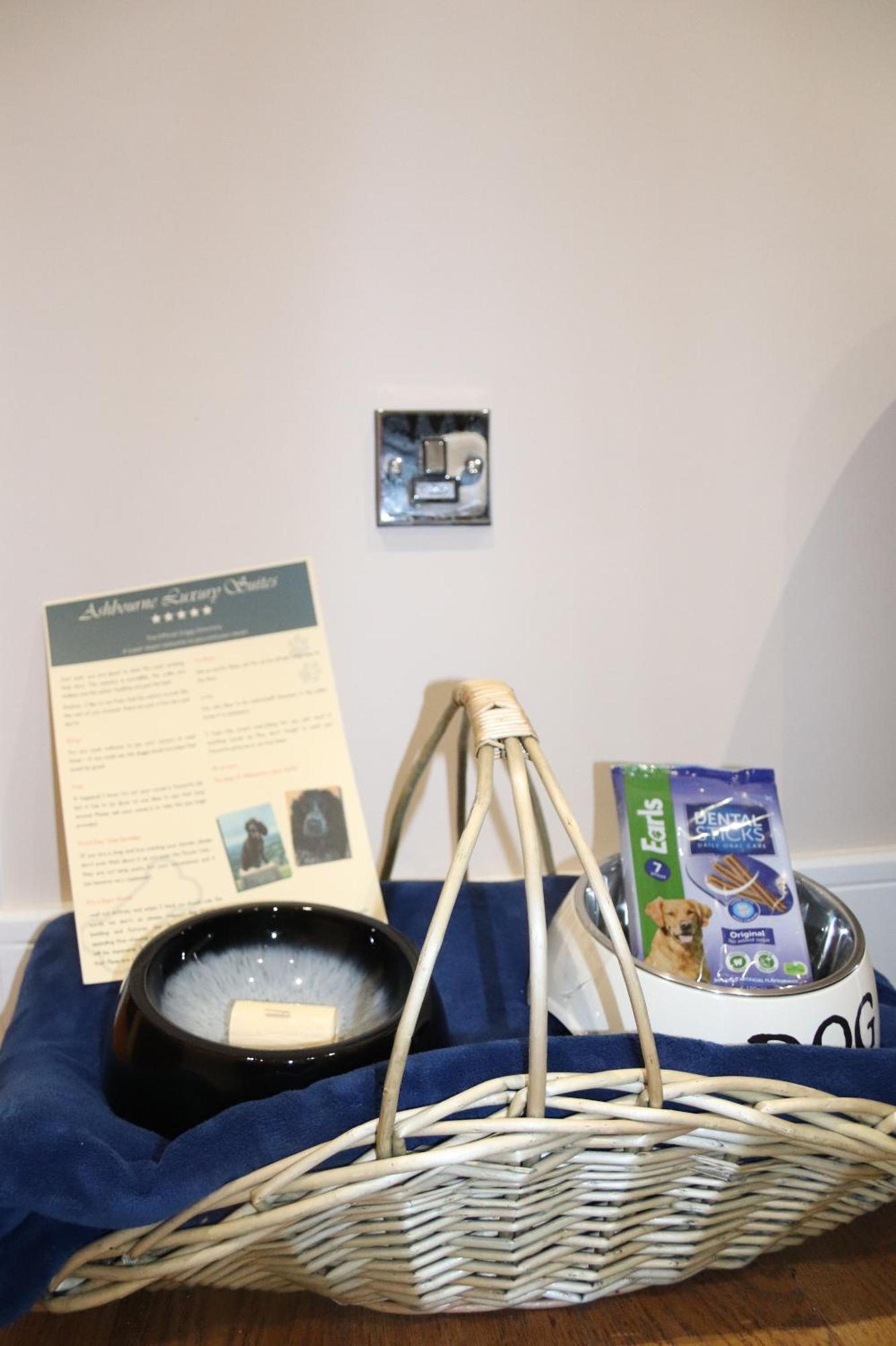 Ashbourne Luxury Suites Екстер'єр фото